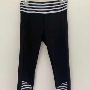 Belcorva Black and White High Waisted Leggings Small 7/8 length